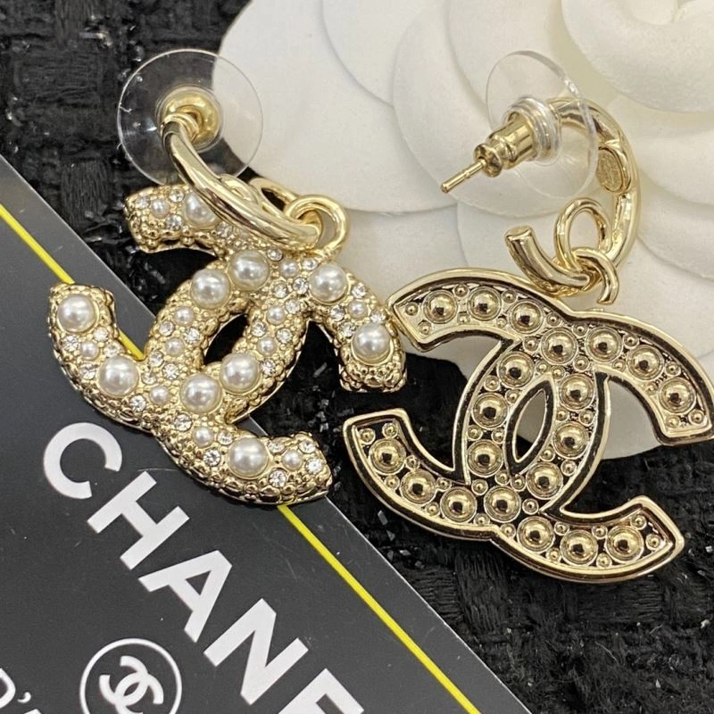 Sleek Chanel Earrings 231279