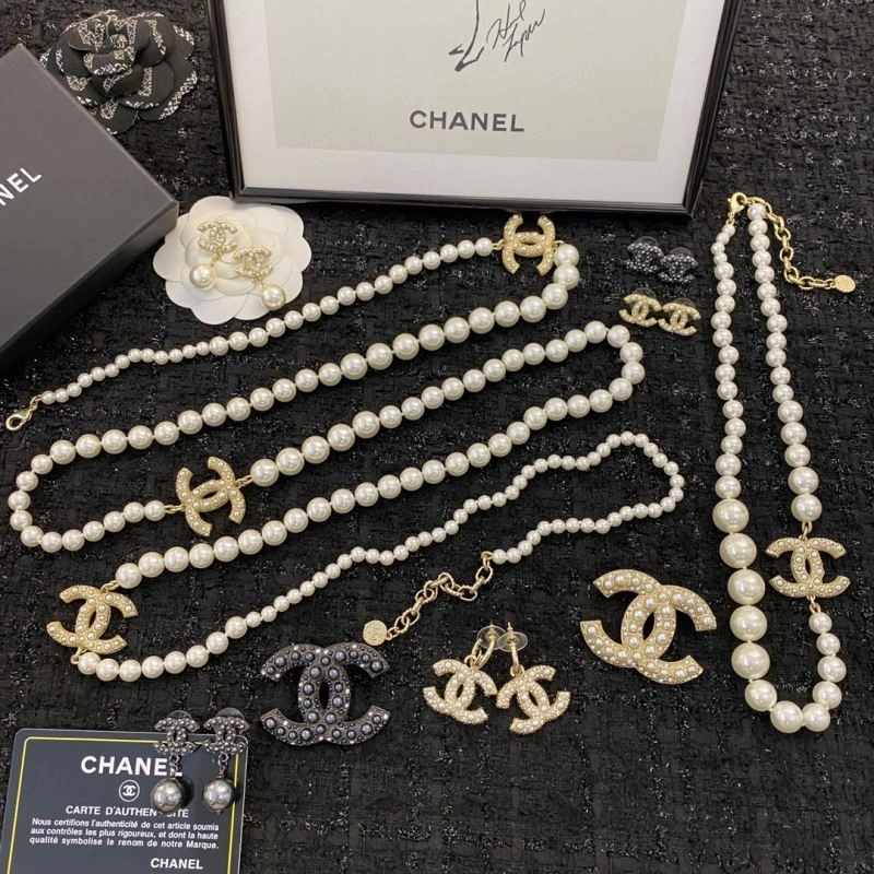 Sleek Chanel Earrings 231279