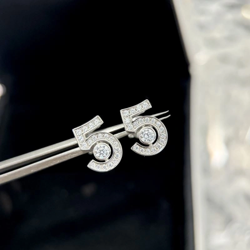 Fashionable Chanel Earrings 231278