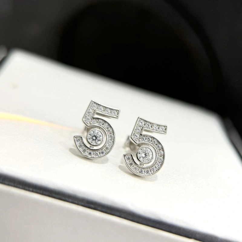 Fashionable Chanel Earrings 231278