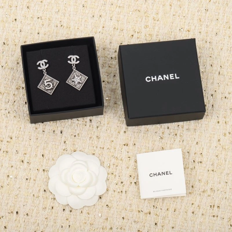 TechFriendly Chanel Earrings 231235