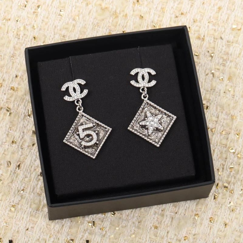TechFriendly Chanel Earrings 231235
