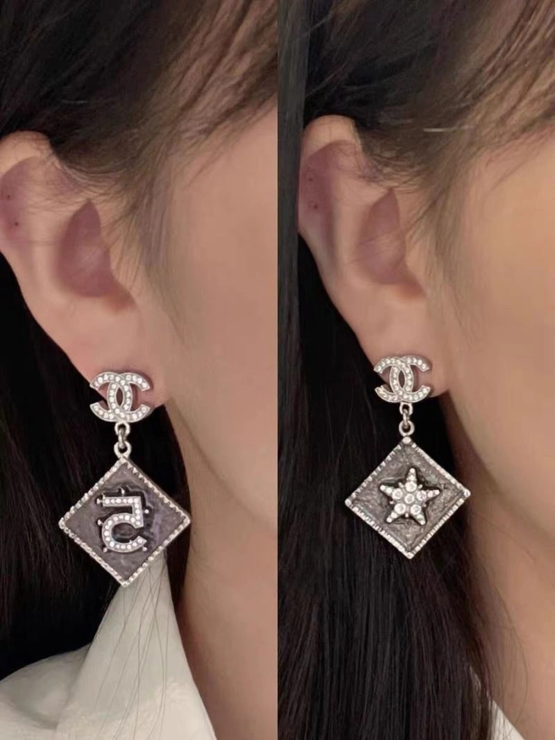 TechFriendly Chanel Earrings 231235