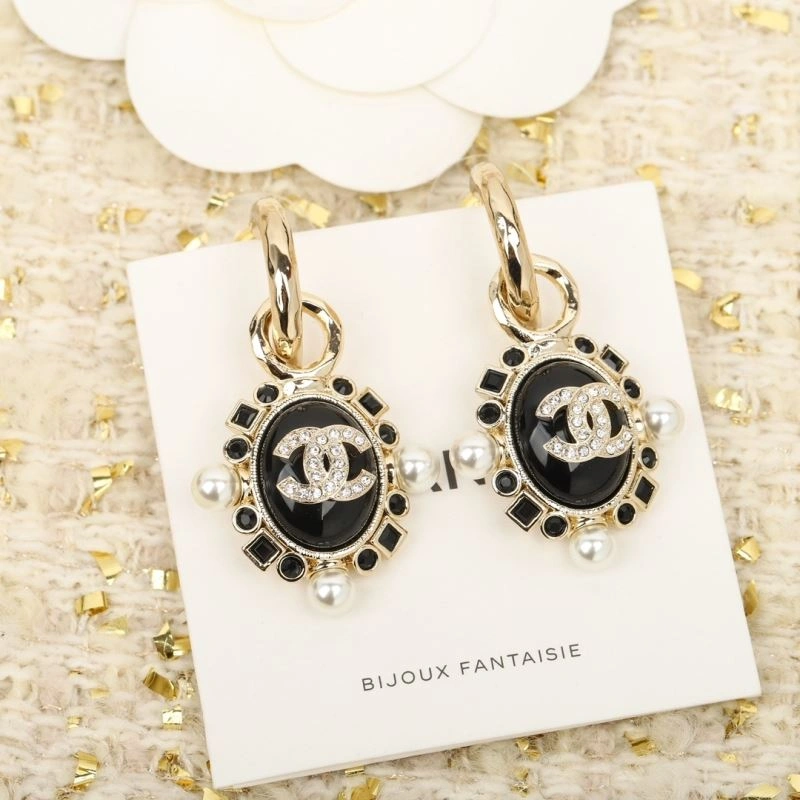 Chanel Earrings Versatile 231233