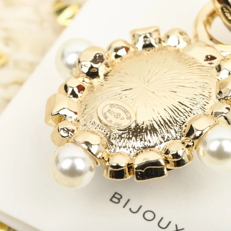 Chanel Earrings Versatile 231233