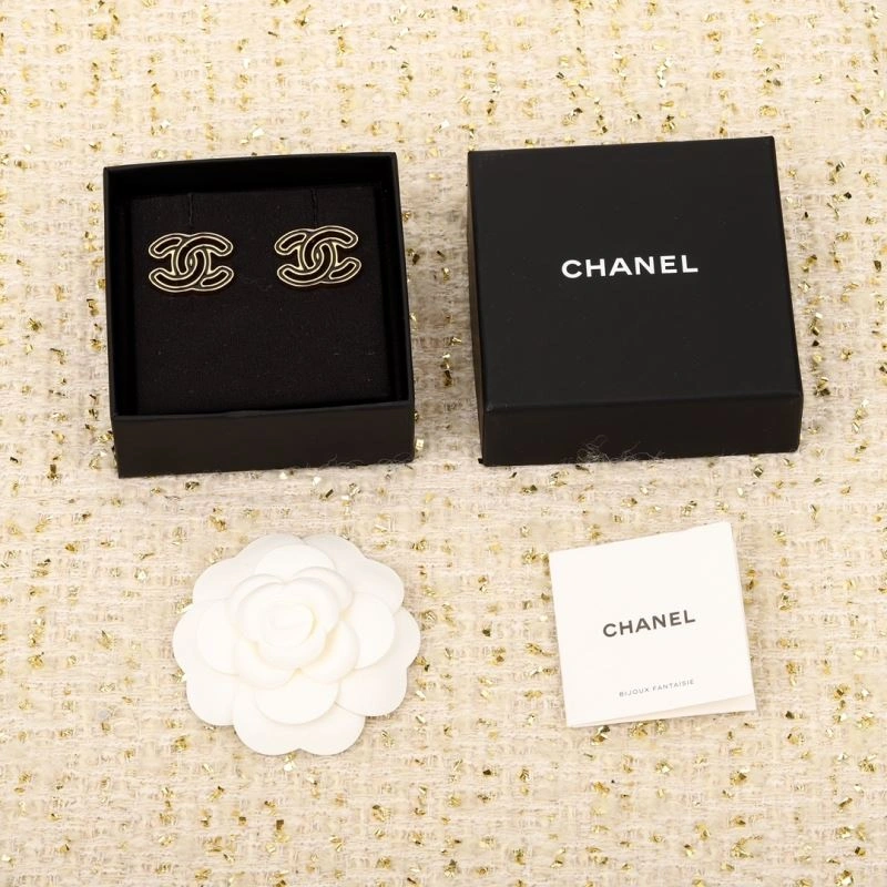 Chanel Earrings Comfortable 231252