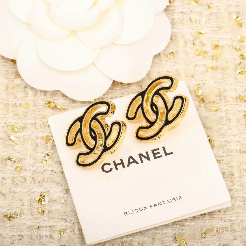 Chanel Earrings Comfortable 231252