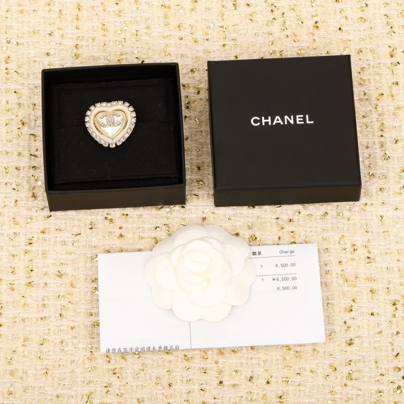 Sleek Chanel Earrings 231326