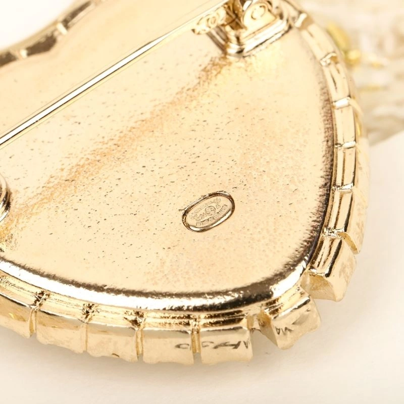 Sleek Chanel Earrings 231326