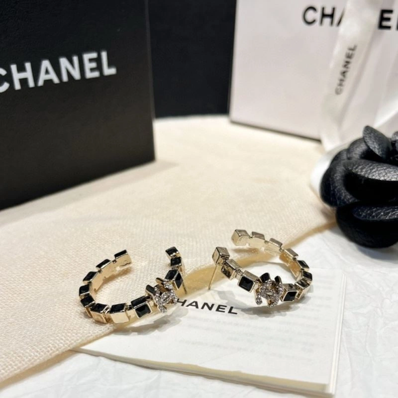 Compact Chanel Earrings 231229