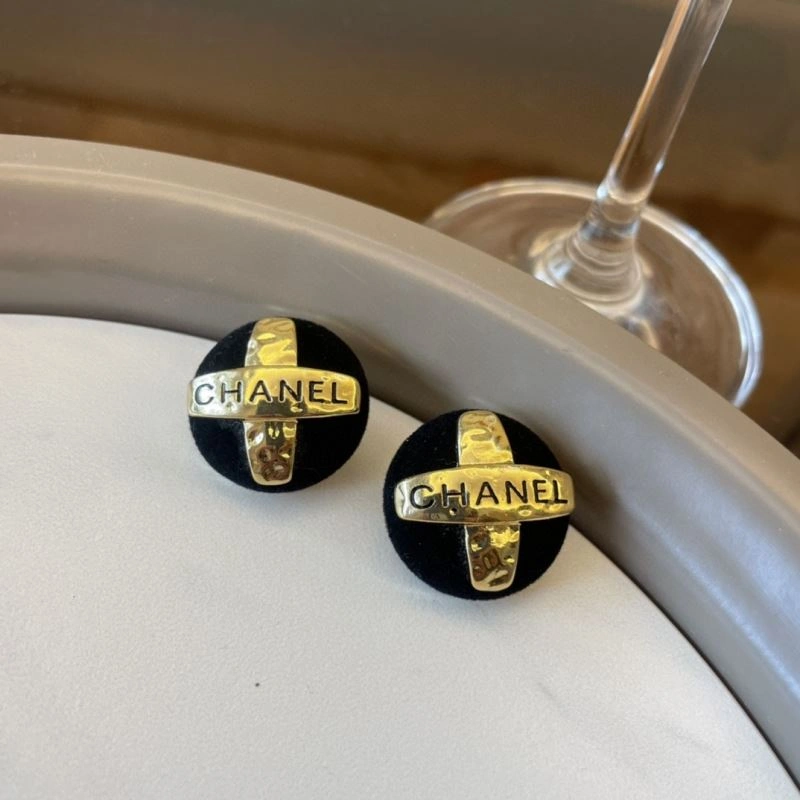 Chanel Earrings EyeCatching 231238