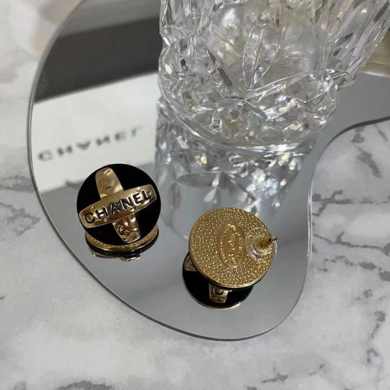 Chanel Earrings EyeCatching 231238