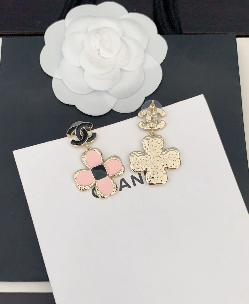 Bright Chanel Earrings 231216