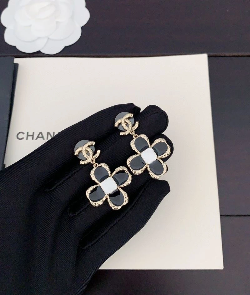 Bright Chanel Earrings 231216