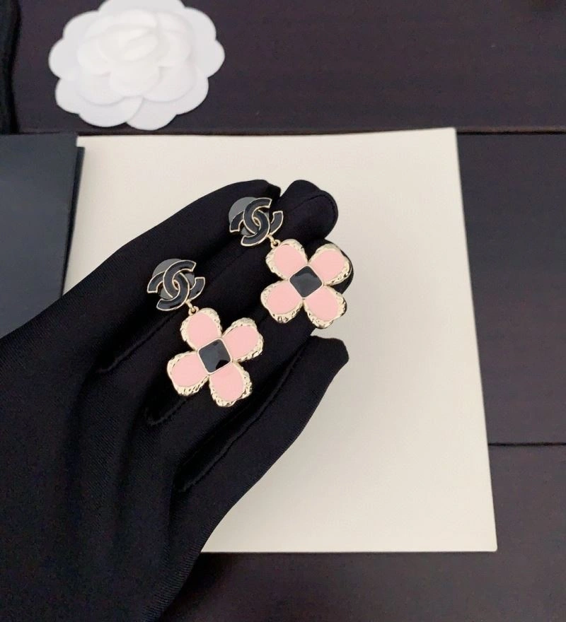 Bright Chanel Earrings 231216