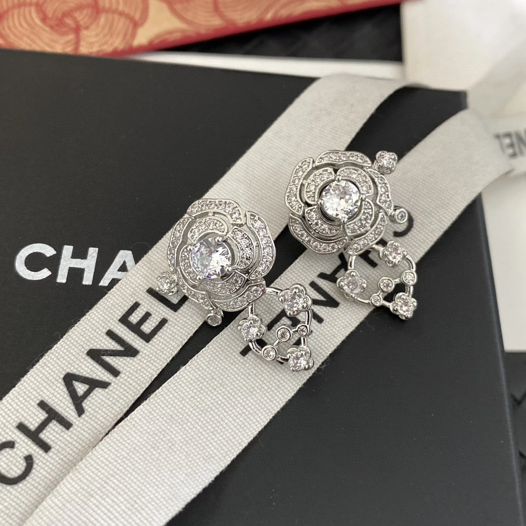 Comfortable Chanel Earrings 231272