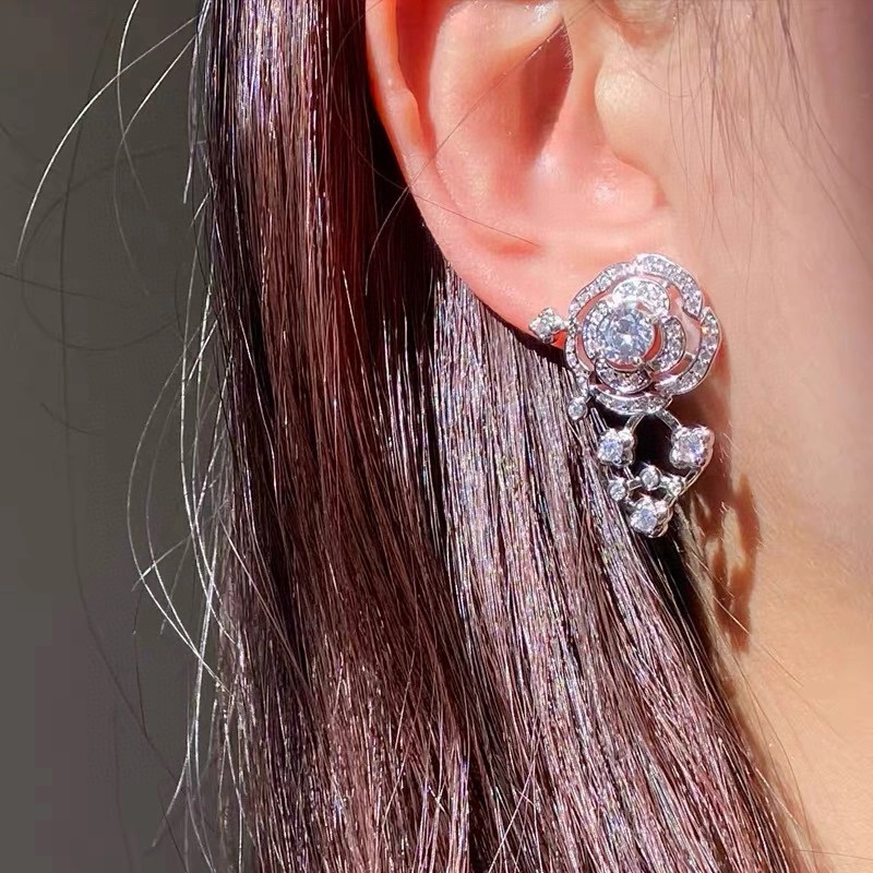 Comfortable Chanel Earrings 231272