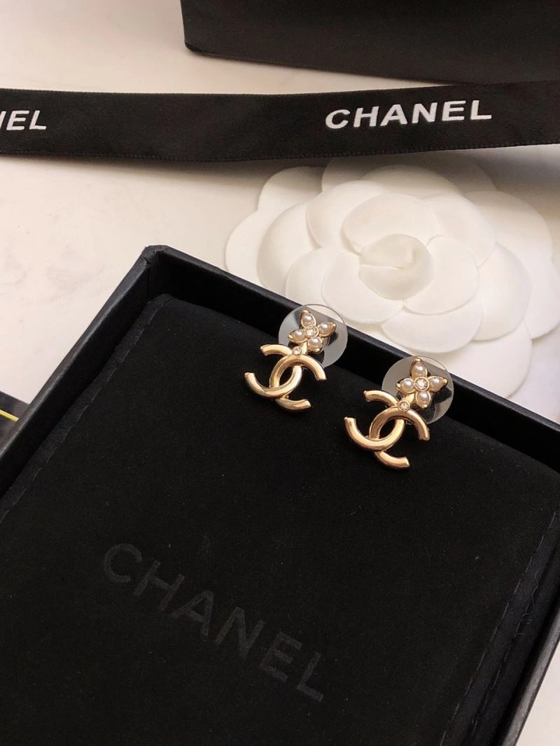 Chanel Earrings EyeCatching 231241