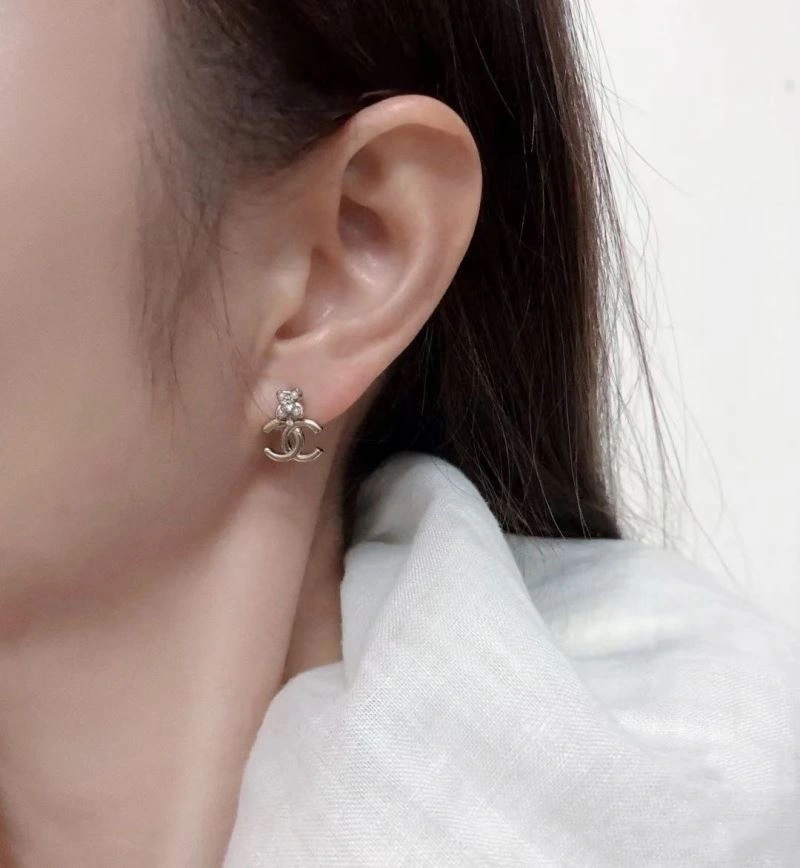 Chanel Earrings EyeCatching 231241