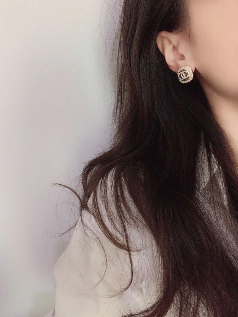 Chanel Earrings Durable 231206
