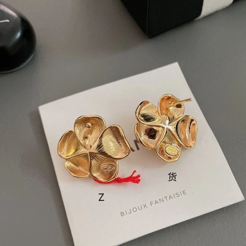 Chanel Earrings Flexible 231225