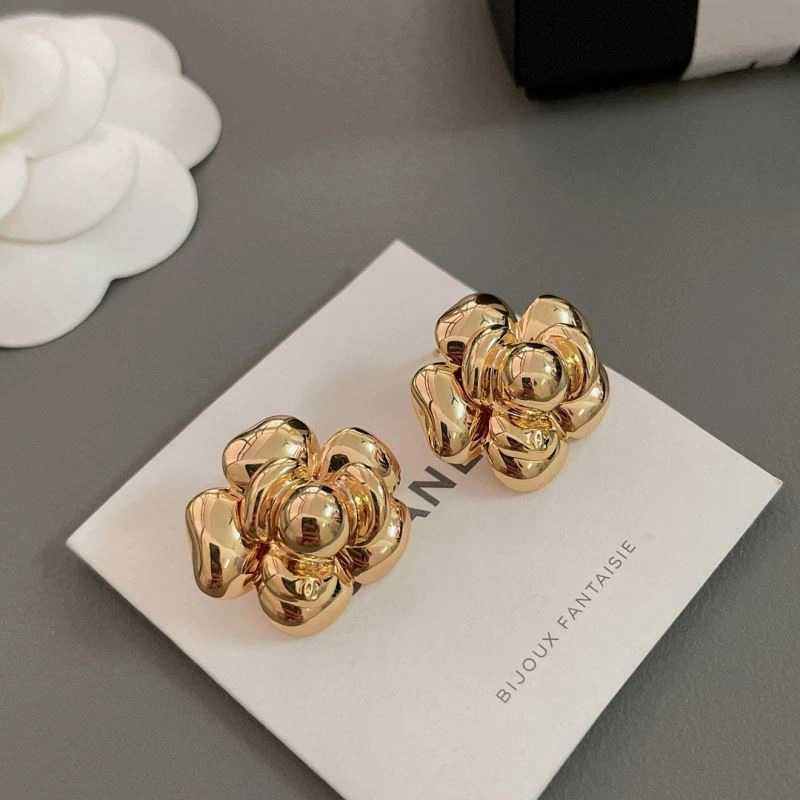 Chanel Earrings Flexible 231225