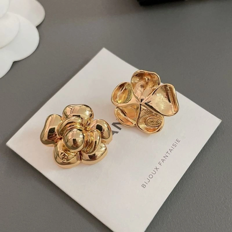 Chanel Earrings Flexible 231225