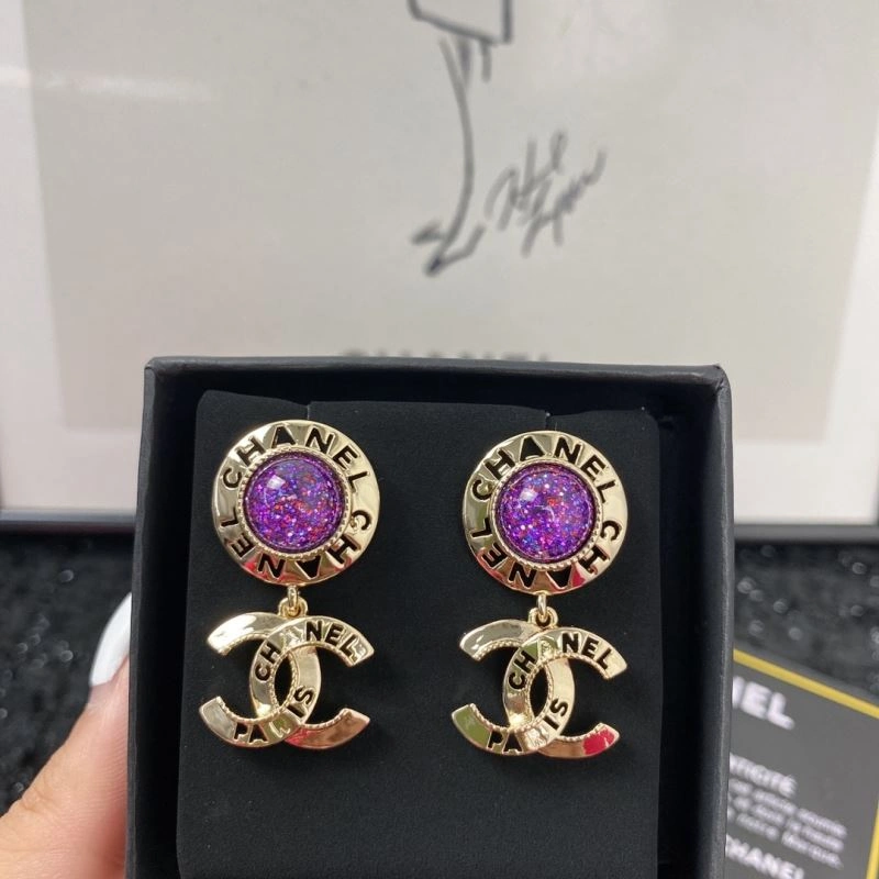 EyeCatching Chanel Earrings 231234