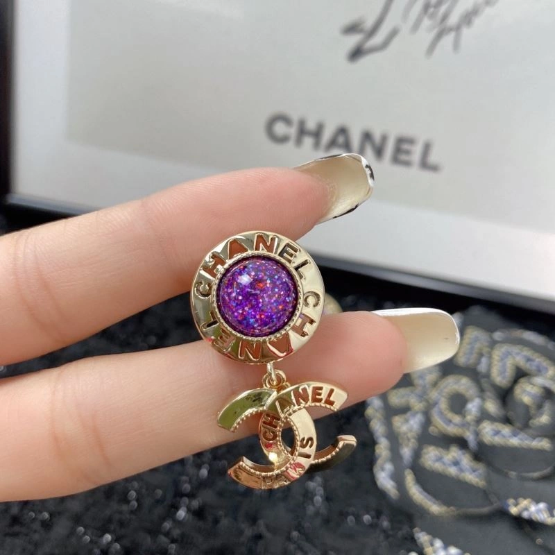 EyeCatching Chanel Earrings 231234