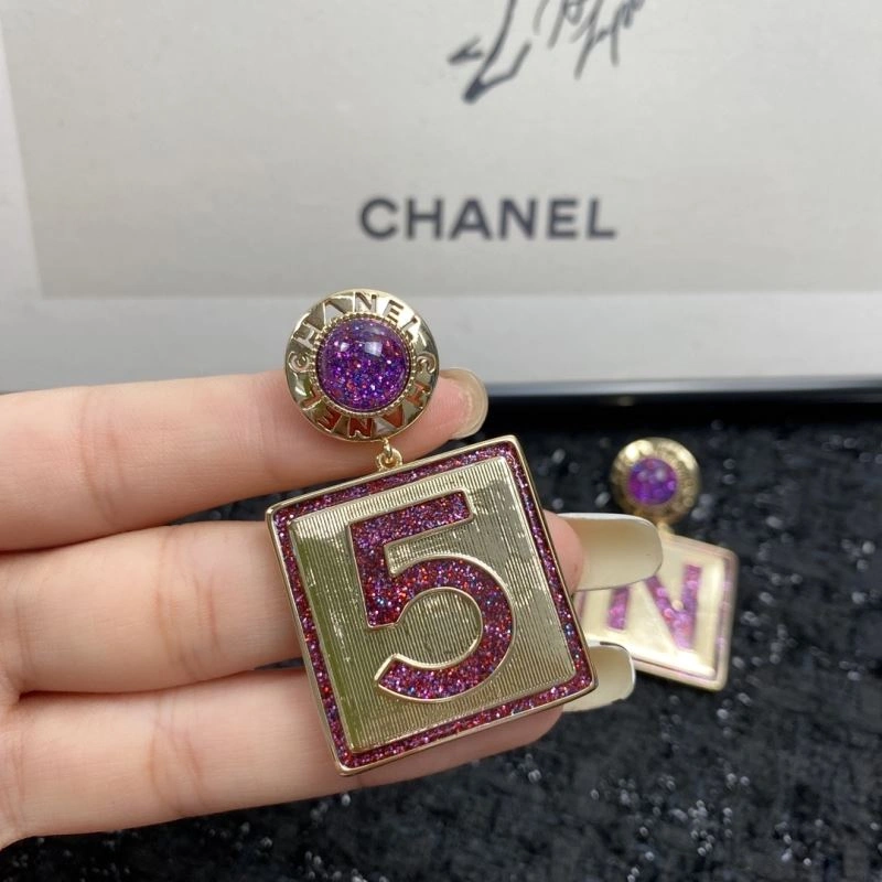 Popular Chanel Earrings 231204