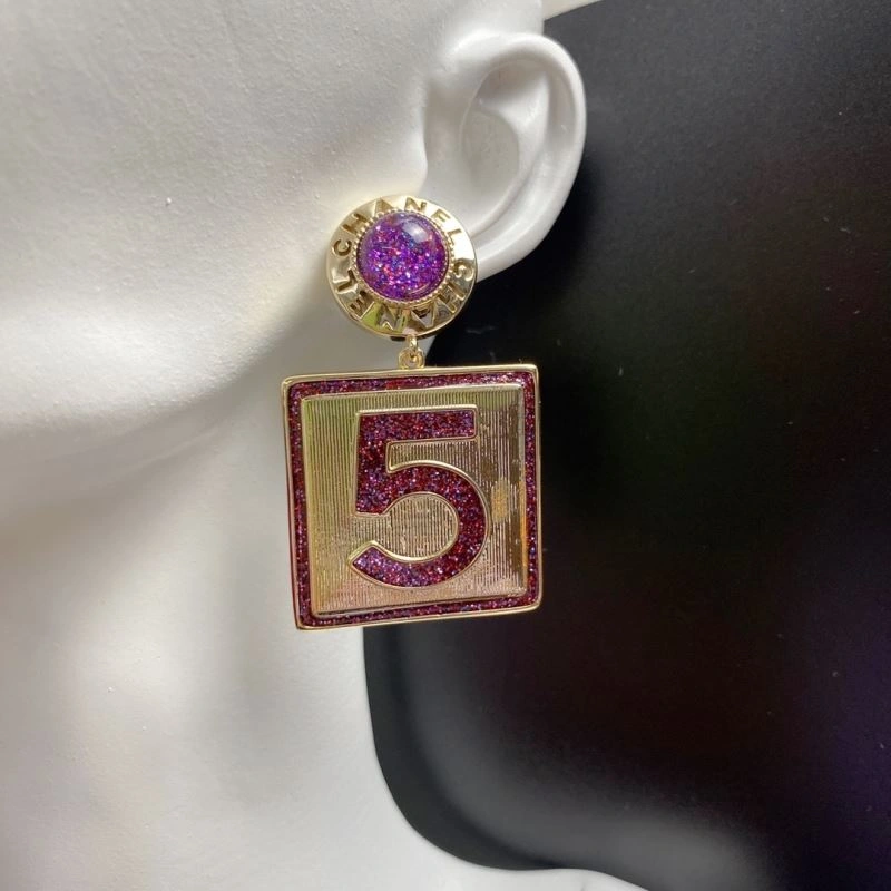 Popular Chanel Earrings 231204