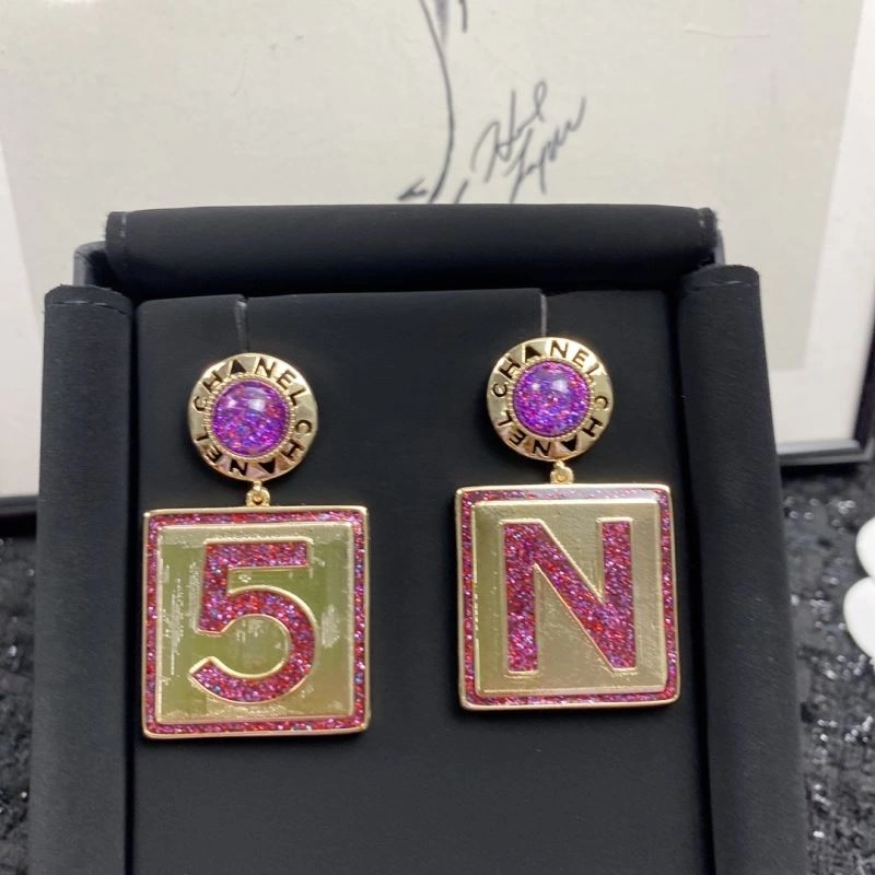 Popular Chanel Earrings 231204