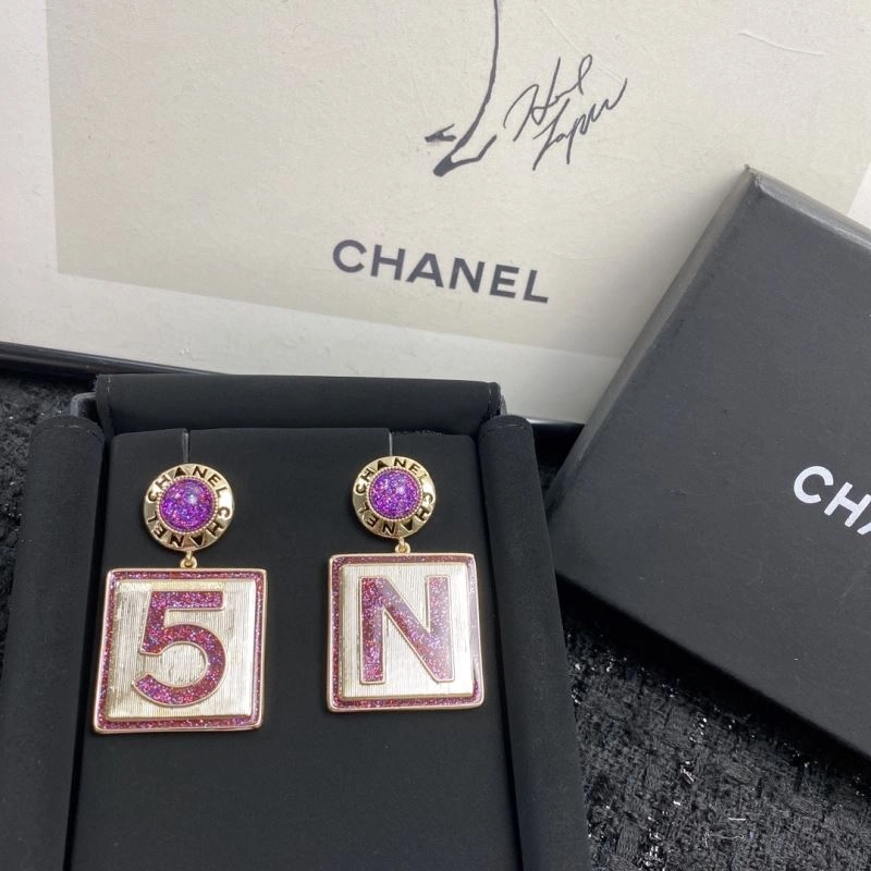 Popular Chanel Earrings 231204