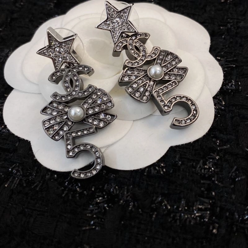 Chanel Earrings Cozy 231249