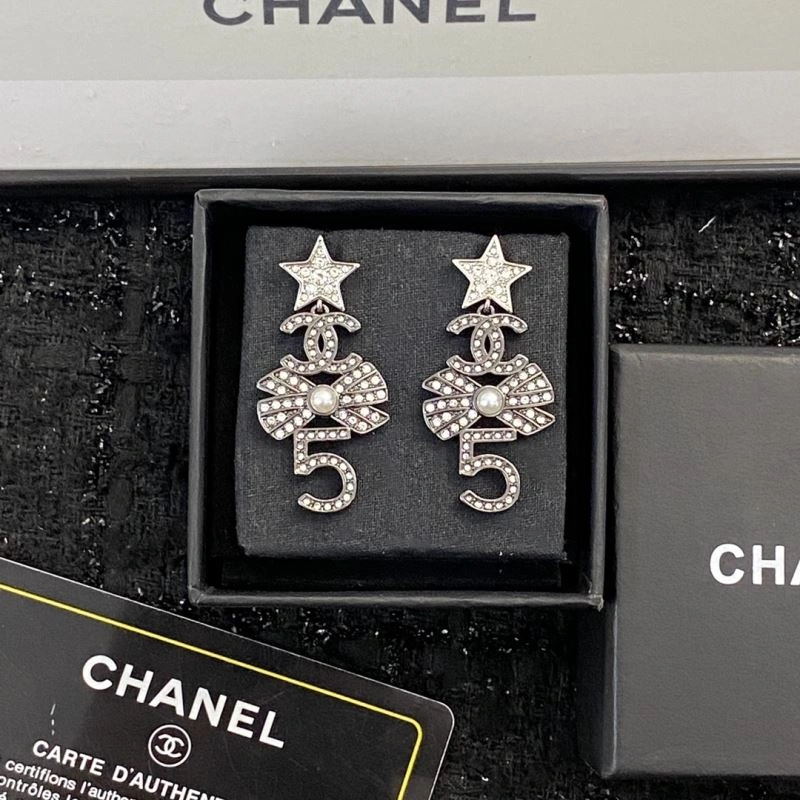 Chanel Earrings Cozy 231249