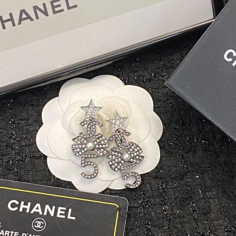 Chanel Earrings Cozy 231249