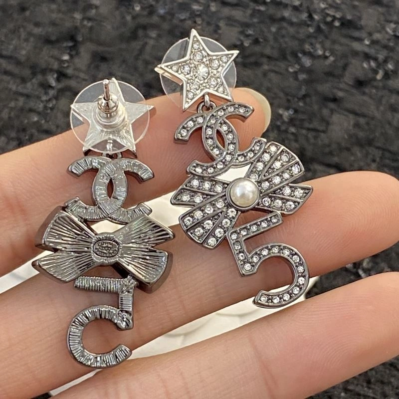 Chanel Earrings Cozy 231249