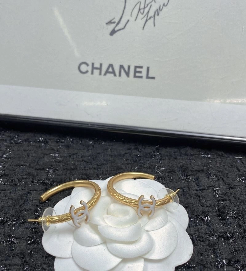 Chanel Earrings Stretchable 231203