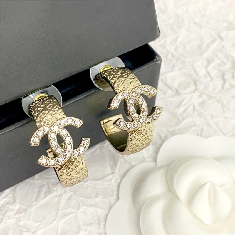 Chanel Earrings Compact 231261