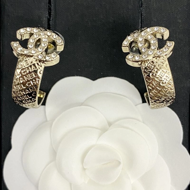Chanel Earrings Compact 231261