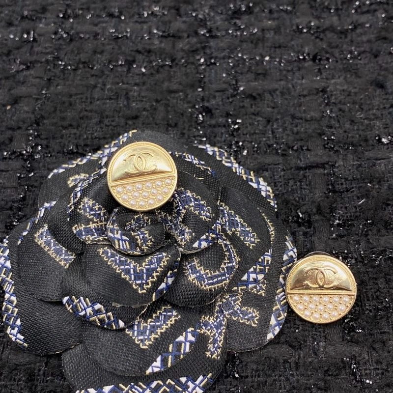 Chanel Earrings Versatile 231214