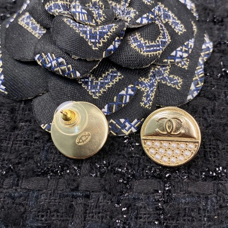 Chanel Earrings Versatile 231214