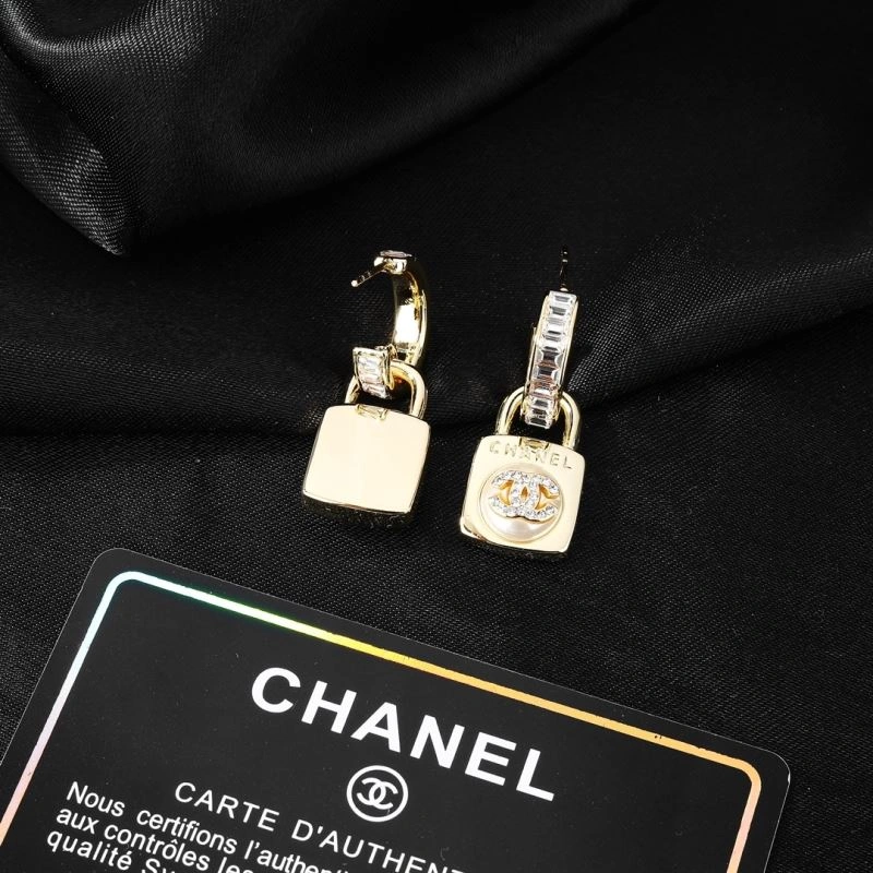 Chanel Earrings Supportive 231228