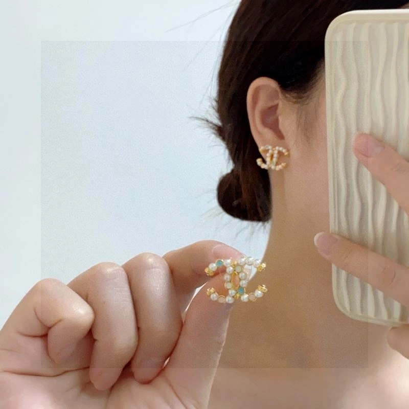 Chanel Earrings MoistureWicking 231174