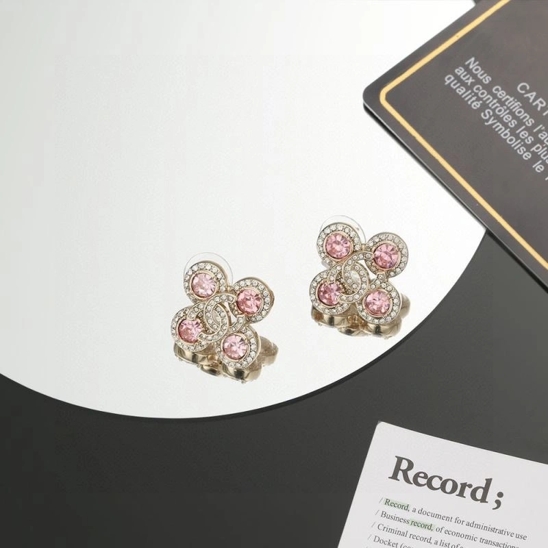 Lightweight Chanel Earrings 231177