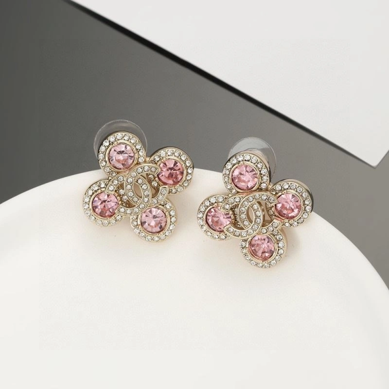 Lightweight Chanel Earrings 231177