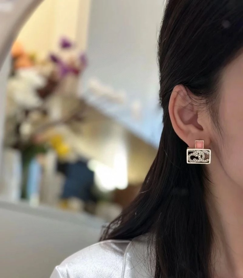 Affordable Chanel Earrings 231167