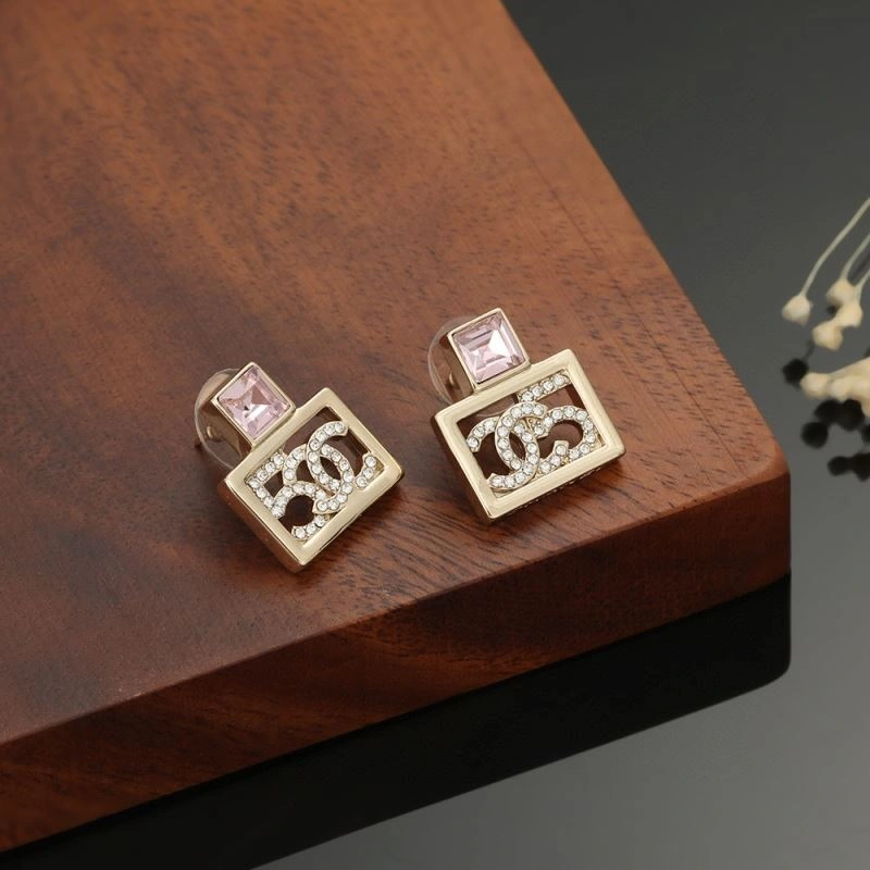 Affordable Chanel Earrings 231167