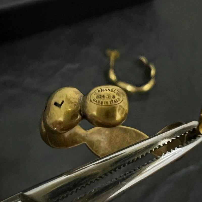 Sustainable Chanel Earrings 231255