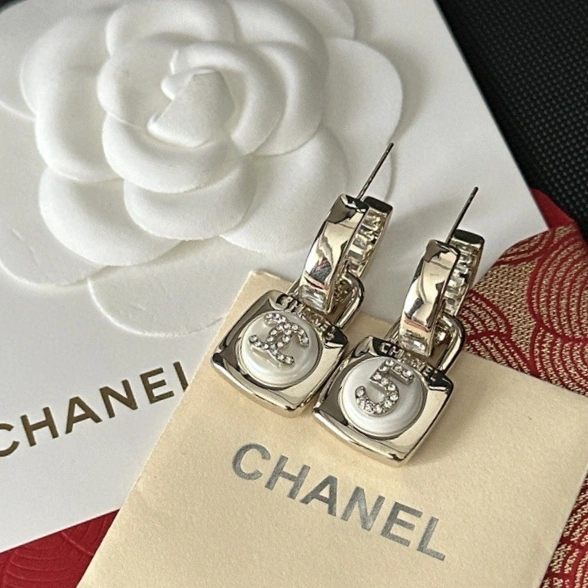 UrbanChic Chanel Earrings 231222
